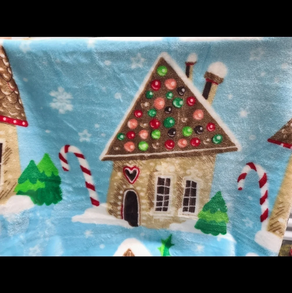 Gingerbread House Village Peppermint Snowflake Plush Throw Blanket Decor 50